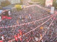 Çok kadın! Kork, kadın!