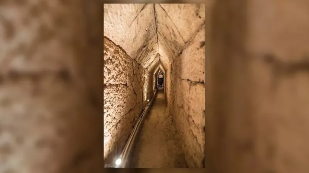 Eski Mısır tapınağının altında 'gizemli' bir tünel bulundu