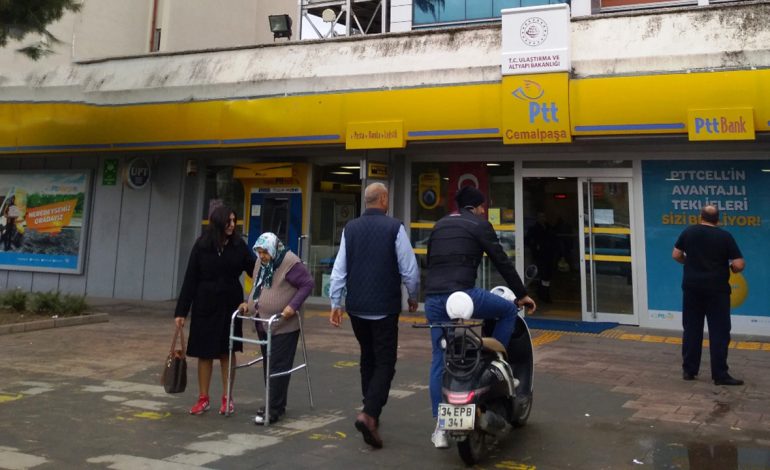 PTT’de baskı, mobbing ve sürgünler devam ediyor: Adana’da 36 post dağıtıcısına uyarı ve kınama cezası