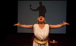 Trabzon Oda Tiyatrosu Yeni Sezonu “Kleopatra’ya Ne Oldu?” ile Açıyor