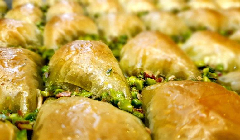 Prof. Dr. Sönmez: Uzmanından diyabet hastalarına bayramda beslenme uyarısı