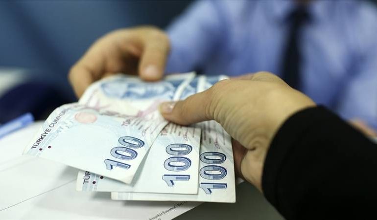 Hükümetin 600 bin kamu işçisine sunacağı ilk teklifin tarihi belli oldu