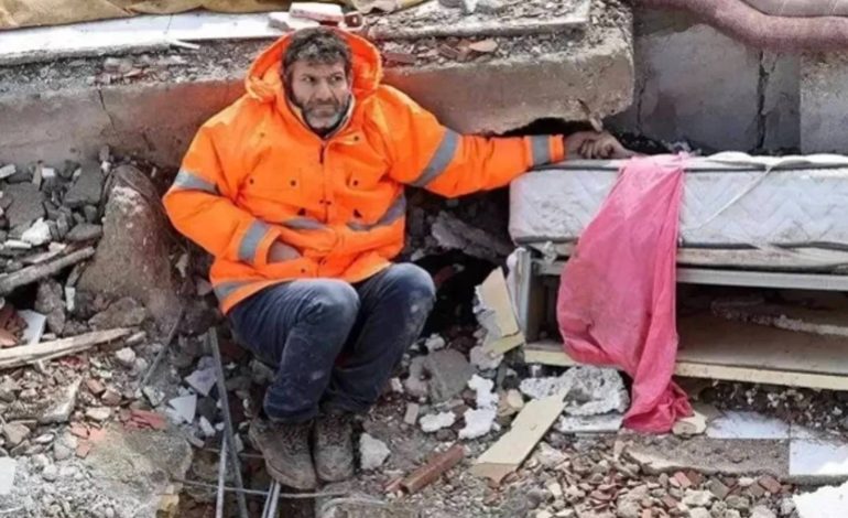 6 Şubat’ta enkazda kızının elini bırakmayan baba konuştu: Tarif edilecek gibi değil, bu acı hiç dinmiyor