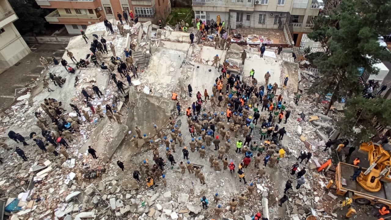 CANLI BLOG | Maraş’ta 7,7’lik deprem: 10 ilde 2 bin 379 ölü