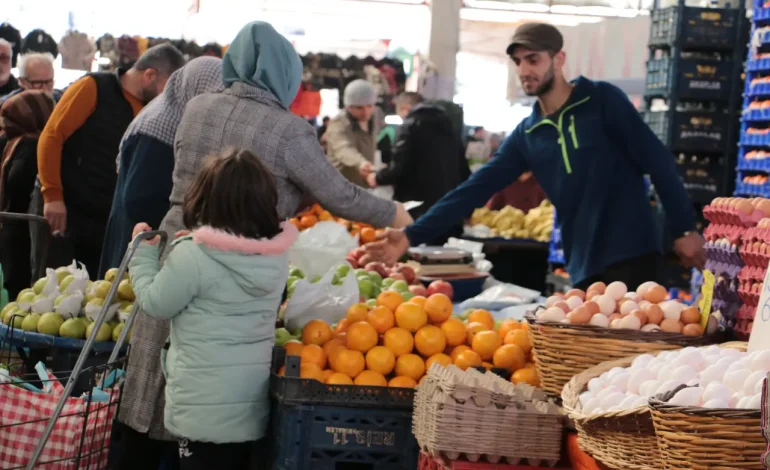 Türk-İş’e göre açlık sınırı 32 bin 365 TL, yoksulluk sınırı 105 bin 424 TL oldu