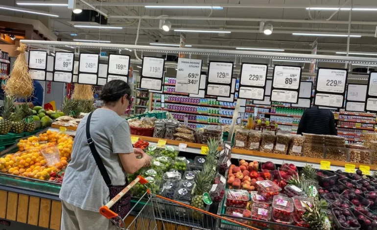 Türkiye’de fiyatlar rekor kırıyor: Yıllık gıda enflasyonu Avrupa’nın 11,7 katına çıktı