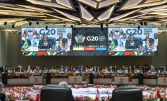 Üç görüntü: Amerikan katarı püfleye püfleye ilerliyor