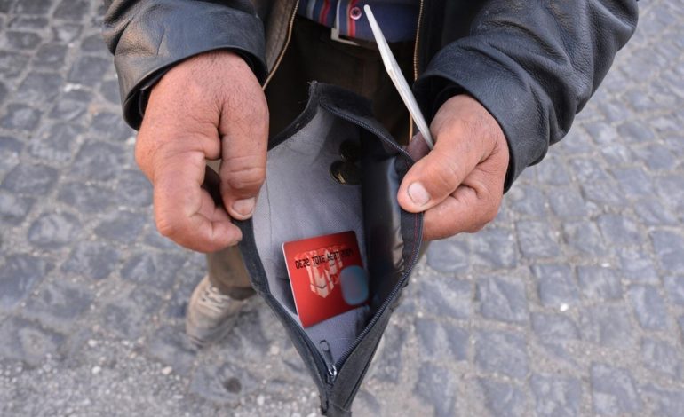 CHP’li Aşkın Genç: ‘Emekliye bin 60 lira, faize günde 5,6 milyar lira’