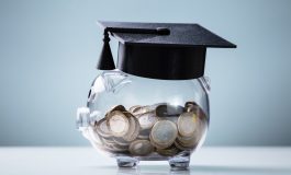 Tez yazılır, ünvan satılır!