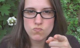 Kişiliğe Saldırı (Ad Hominem) Safsatası: İnsanlar Cevap Veremediklerinde Neden Kişiliğe Saldırıyorlar?