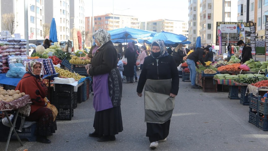 Jiyan Semt Pazarı’ndaki kadınlar nöbette: Pazar alanları erkeklere verildi
