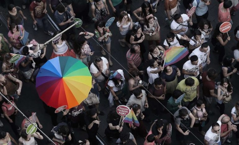 LGBTİ+lar kimlik mücadelesinden vazgeçmiyor