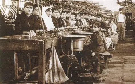 Özelleştirme işçi sınıfı ve sosyalizmin dünyaya vurduğu damgayı silmenin koçbaşıdır!