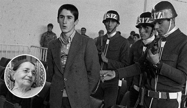 Vicdan Teyzemiz sustu! Biz çocuklar kalakaldık öylece