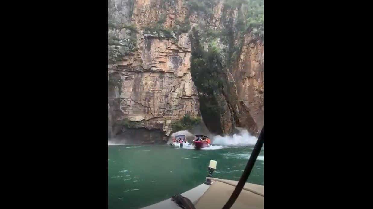 Korkunç görüntüler: Brezilya’da dev kaya parçası turistlerin üzerine düştü