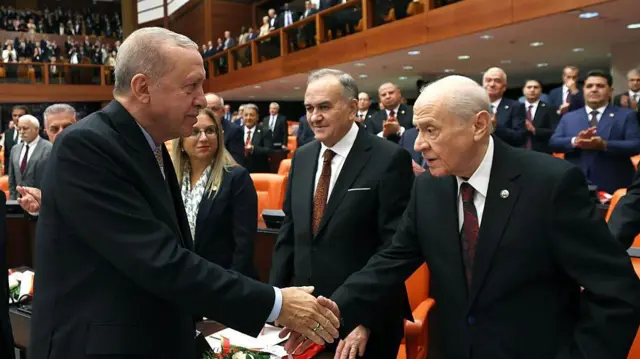 CHP’yi ‘gayrımeşrulaştırma’ operasyonu