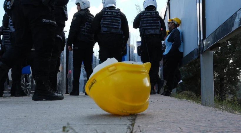 Enerji Bakanlığı önünde açlık grevine başlamışlardı: 110 madenci gözaltına alındı