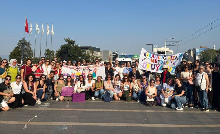 Fetvalar sizin, sokaklar bizim