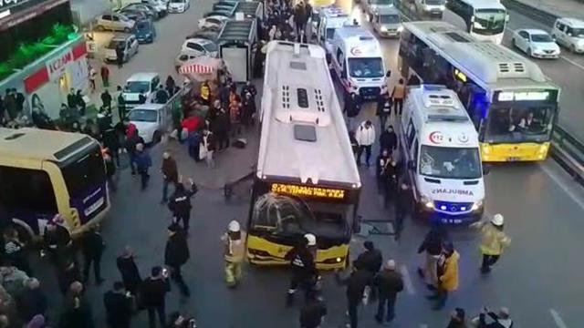 İETT otobüsü durağa girdi: 1 ölü, 4 yaralı