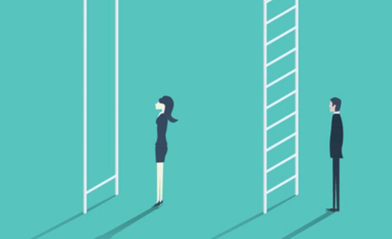 Makbul Erkek, Görünmez Kadın