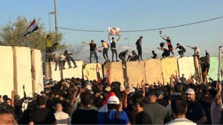 BM’den Irak parlamentosunu basan protestoculara çağrı