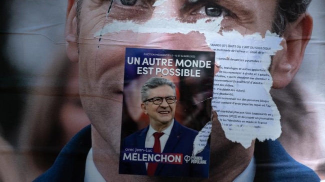 Macron’a öfke Fransa halkını sola kaydırdı