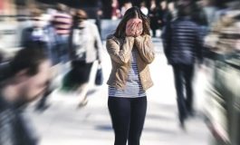 Panik atak nedir? Neden olur ve nasıl geçer?