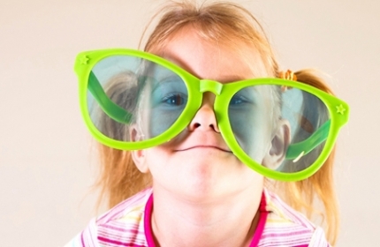 Telefon ve Tabletler Çocuğunuzun Gözünü Bozuyor mu?