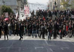 Atina'da Grevler Çatışmalara Neden Oldu