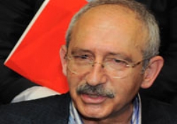 Kurultayda Yanlış anons krizi