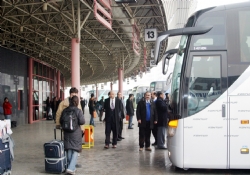 “Seyahat firmaları yolcuları aldatıyor”