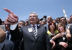 “Partiye yönelik operasyon tutmadı”