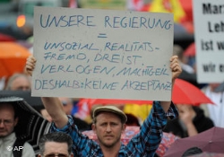 Almanlar ‘tasarruf paketi’ni protesto ediyor!