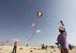 Filistinli çocuklardan ‘özgürlük’ rekoru! (FOTO)