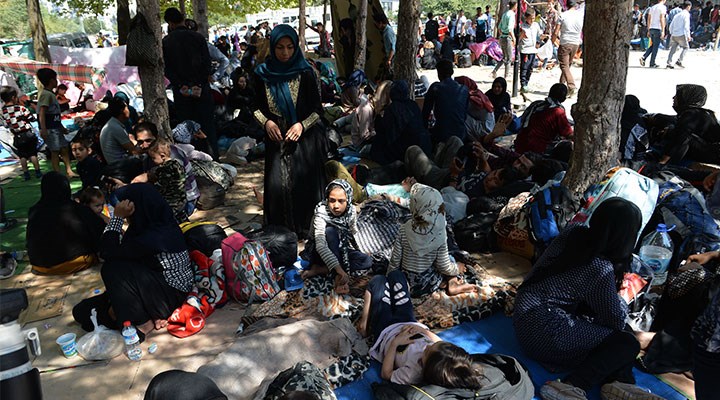 Salgın göçmenleri de vurdu: Aç ve işsizler