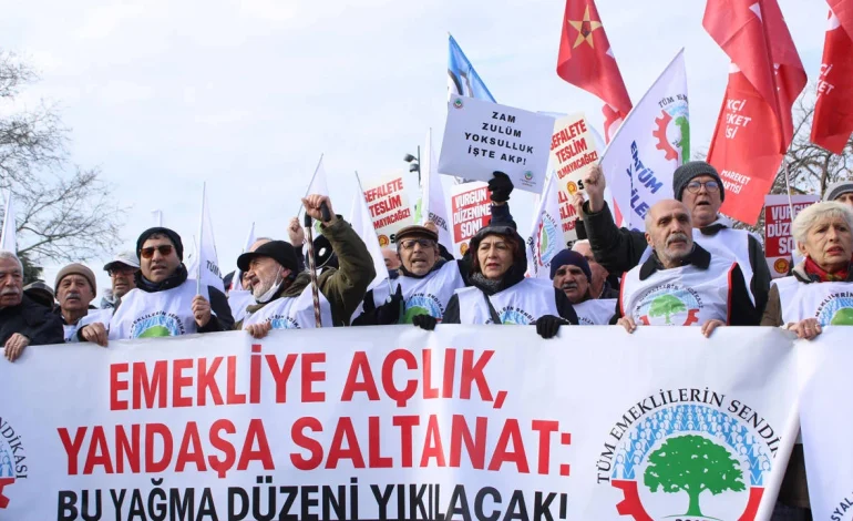 Sosyal güvenlikte devrim şart!