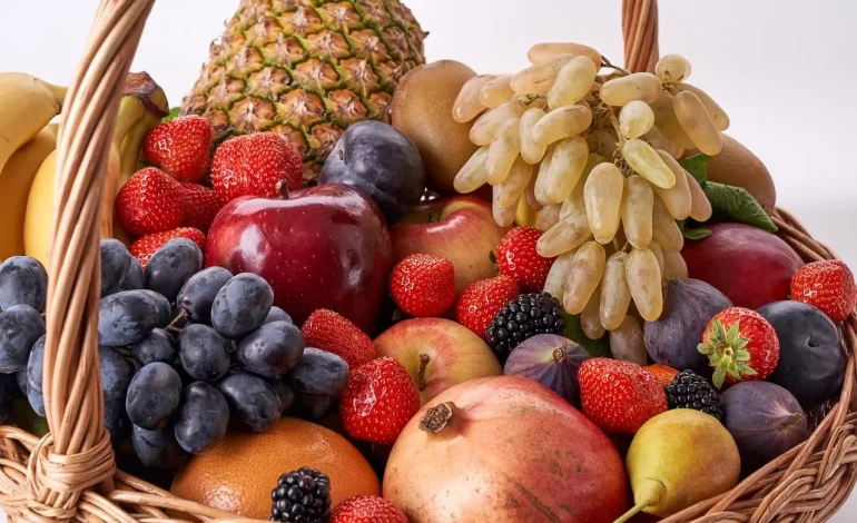 Meyve ve sebzeleri yanlış yıkıyorsunuz: Beslenme uzmanı ‘detoks’ yöntemini anlattı…