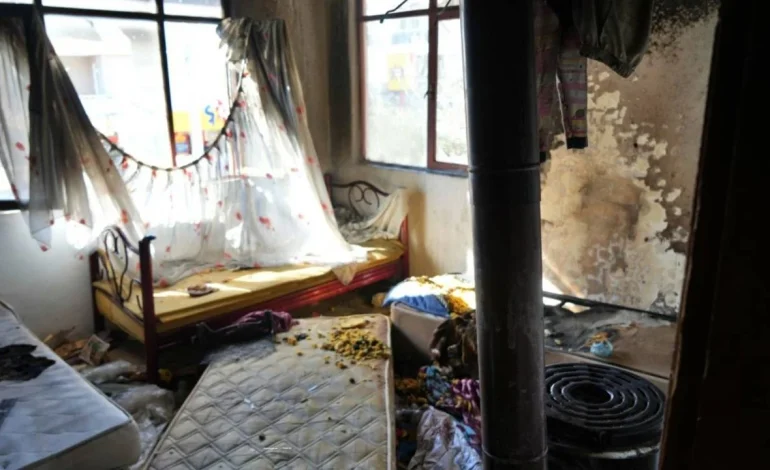 Yangından kurtarılıp ambulansa alınan çocuk hastaneye gideceğini öğrenince “Annemin parası yok” dedi