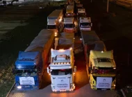 Diyarbakır’da toplanan 25 tır yardım malzemesi Kobani’ye ulaştı