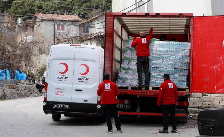 Yardım kartları kimlere dağıtıldı?