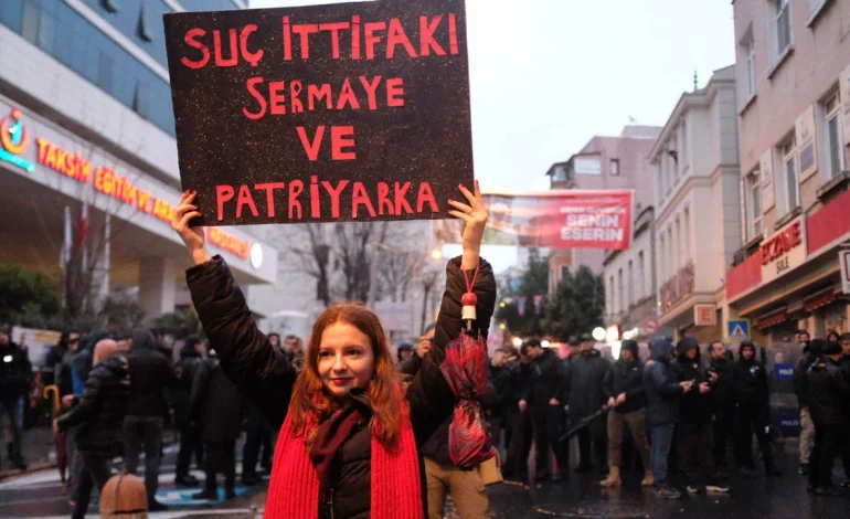 Yükselt, yükselt isyanın sesini yükselt!